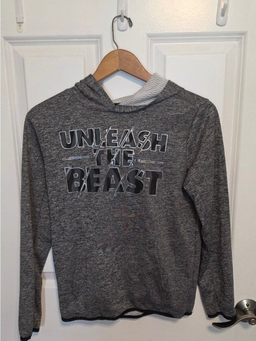Old Navy Active Youth Large Unleash The Beast Lightweight Hoodie Athletic Top